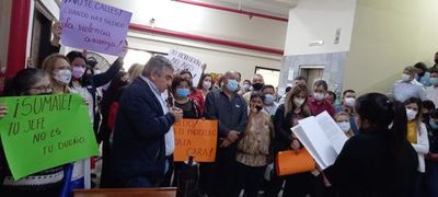 Renuncia directora que nombró Wiens para “cerrar” contrato de pasarela “ñandutí” - Nacionales - ABC Color