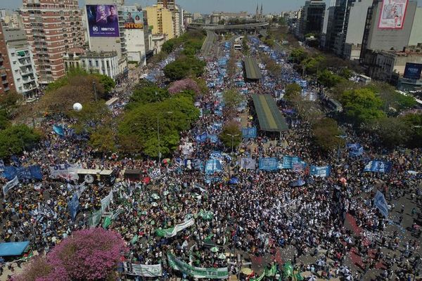 Sindicatos argentinos piden un Estado “presente” y “regulador de la economía” - Mundo - ABC Color