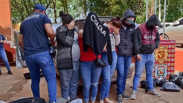 Detienen a 5 personas con 65 panes de marihuana en Ciudad del Este