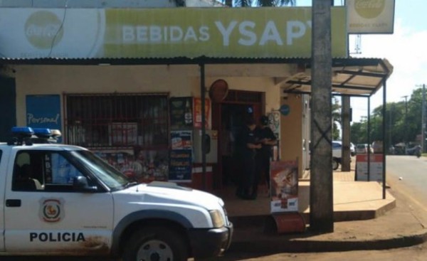 Asaltan bodega y se llevan bebidas alcohólicas y dinero