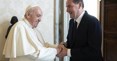 La Nación / El Papa recibe a primer ministro Castex