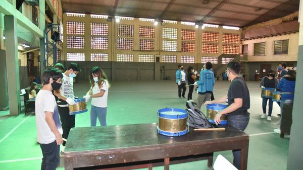 Docentes dieron clases en turnos opuestos durante protestas por 16%