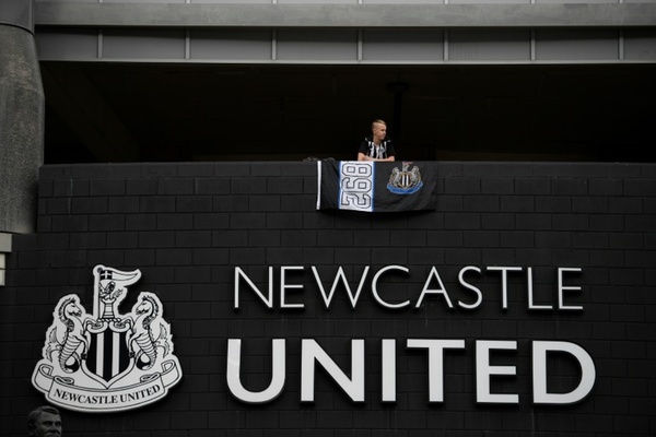 La Premier League bloquea los patrocinios del Newcastle - El Independiente