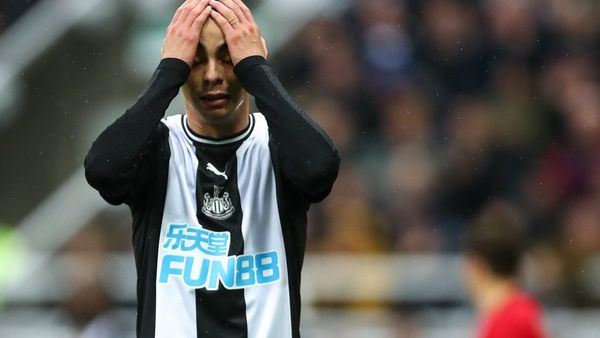 La Premier League bloquea los patrocinios del Newcastle