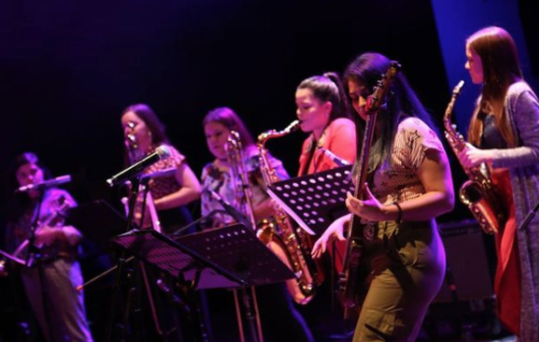 Diario HOY | Band’Elaschica en edición 2021 de Serenata Rosa