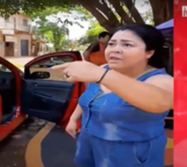 Agredida por estacionar frente a un local comercial  - Paraguay.com