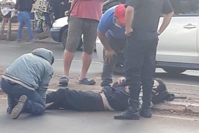 Menor al volante provoca accidente