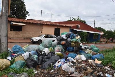 Intendente saliente de San Antonio vetó resolución de rechazo de tercerización de recolección de basura - Nacionales - ABC Color
