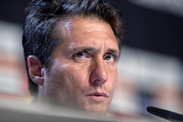 Paraguay firmaría con Guillermo Barros Schelotto