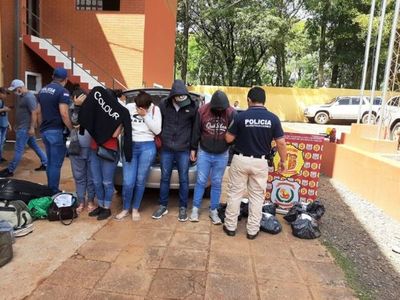 Incautan automóvil que transportaba marihuana y detienen a cuatro brasileños y una paraguaya