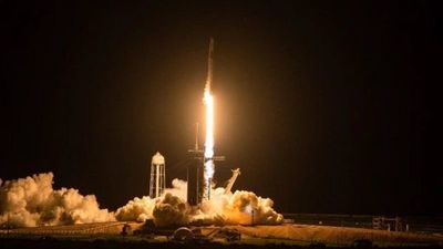 NASA y SpaceX aplazan un día despegue de tercera misión comercial tripulada