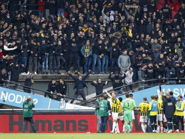 Se derrumba una tribuna en el estadio del equipo de Édgar Barreto