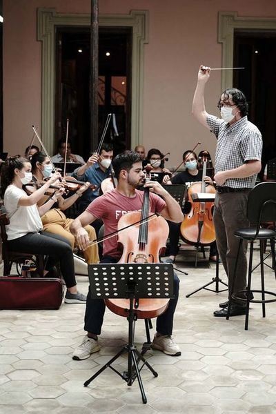 OSIC pone un toque de humor a su repertorio - Música - ABC Color