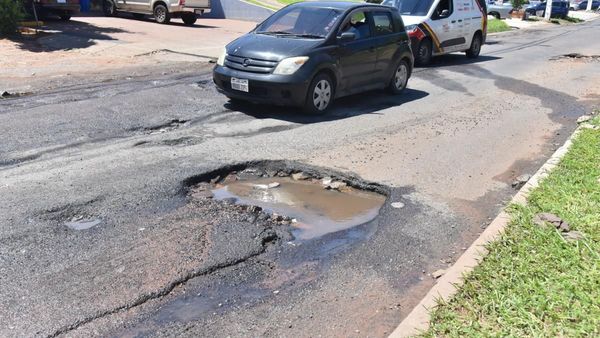 Lambaré está minada de baches y urge mejora de infraestructura vial