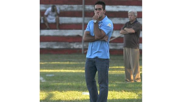 Ayala se fue y asume Almeida en el Kelito