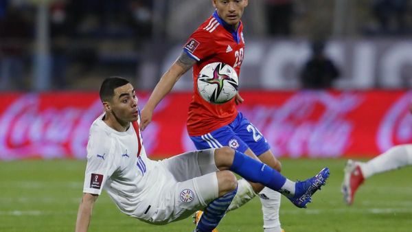 Aránguiz no jugará contra Paraguay