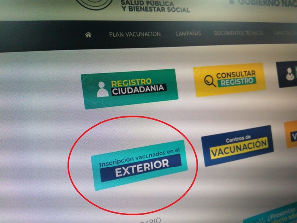 Vacunados en el extranjero deben inscribirse para recibir su tercera dosis