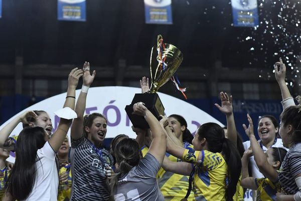 Sport Colonial es campeón de la Liga Femenina de Futsal FIFA - Polideportivo - ABC Color