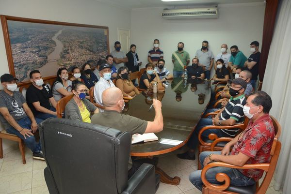 Coordinan plan para reordenamiento con trabajadores de la vía pública