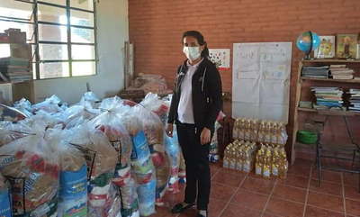 Distribuyen kits de alimentos en el distrito 3 de Mayo - Noticiero Paraguay