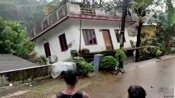 Inundaciones en India y Nepal dejan más de 100 muertos y decenas de desaparecidos