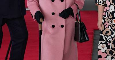 La Nación / La reina Isabel II se niega a ser distinguida como “la anciana del año”: ¡Viejos los trapos!