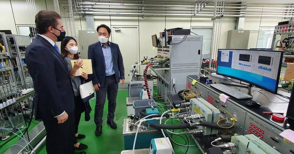 La Nación / La Politécnica de Corea colaborará en desarrollar la industria automotriz eléctrica en Paraguay