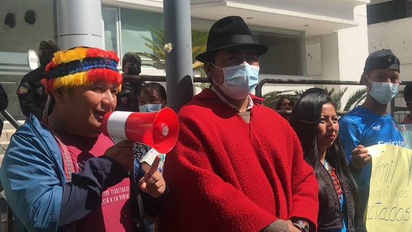 Indígenas ecuatorianos exigen justicia por un derrame de petróleo en 2020 - MarketData