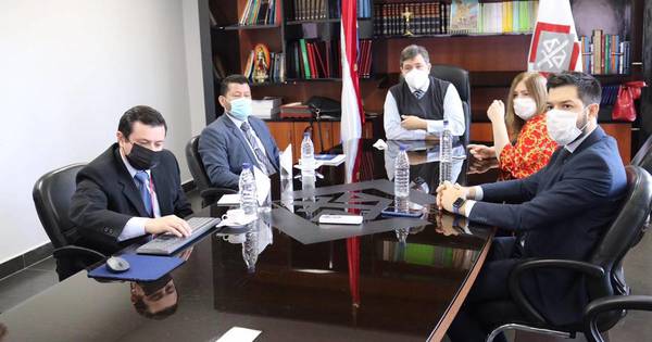 La Nación / Fiscalía investigará presunto esquema de facturas falsas que involucra a varios municipios