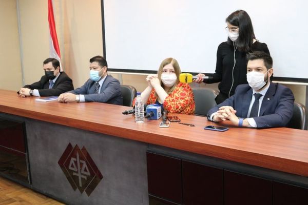 Fiscalía investigará presunto esquema de facturas falsas que salpica a varios municipios