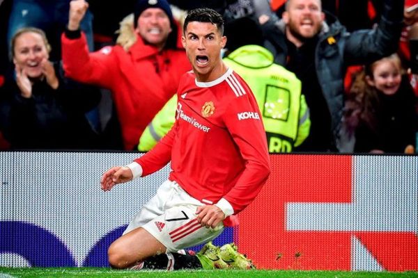 El Manchester United y Cristiano apagan un incendio
