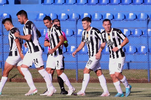 Libertad despide a Guaraní y se anota entre los 8 mejores de la Copa Paraguay