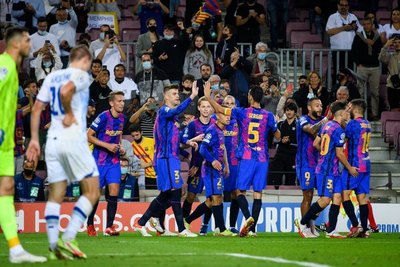 Barcelona gana a Dinamo de Kiev y toma un poco de aire en la Champions