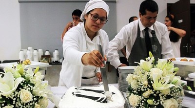 Reducción del IVA para gastronomía, eventos y turismo se extiende hasta diciembre