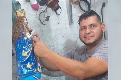 Crónica / REPARANDO LA FE. El rollo pone “chuchi” a su Virgencita
