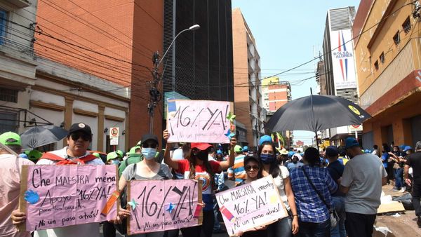 Docentes plantean recuperar clases para evitar los descuentos