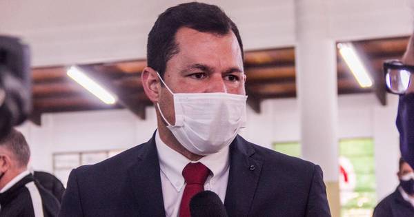 La Nación / Quintana pide expulsar a senador