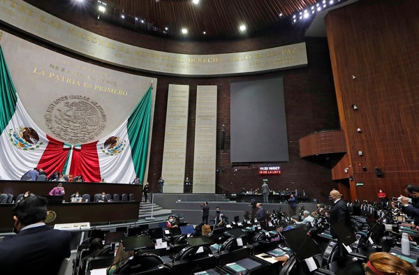 Los diputados mexicanos aprueban un registro fiscal obligatorio para jóvenes - MarketData