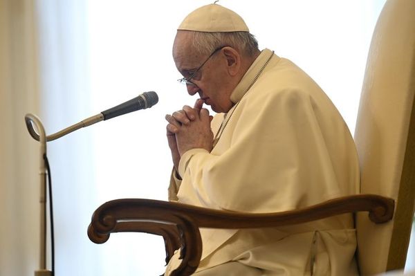 El papa Francisco responde a carta de hijas de Óscar Denis