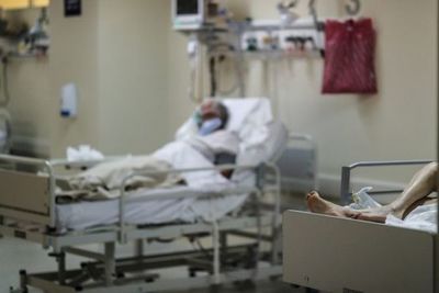 Una embarazada fallece en UTI en CDE y suman los casos graves en no vacunados