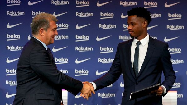 Ansu Fati renueva con Barça con cláusula de 1.000 millones