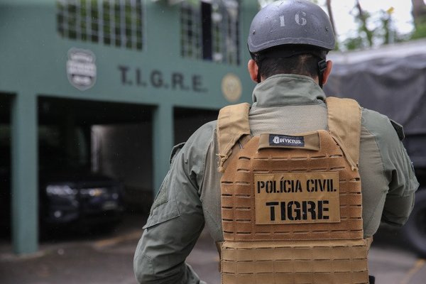 Grupo “TIGRE” rescata a SECUESTRADO en Foz