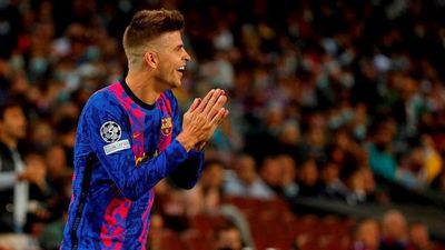 Piqué igualó el récord de Roberto Carlos