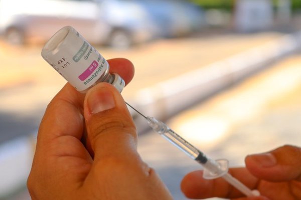 El país adquirió 2 millones de dosis de la vacuna contra el Covid-19 - ADN Digital