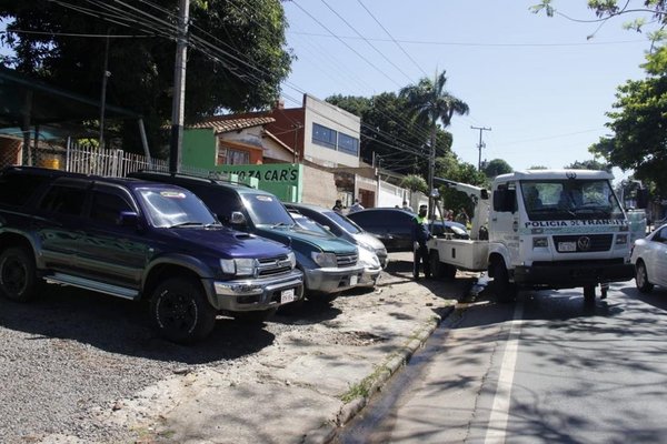 Policía Municipal de Asunción realizó operativo de despeje de veredas sobre Eusebio Ayala