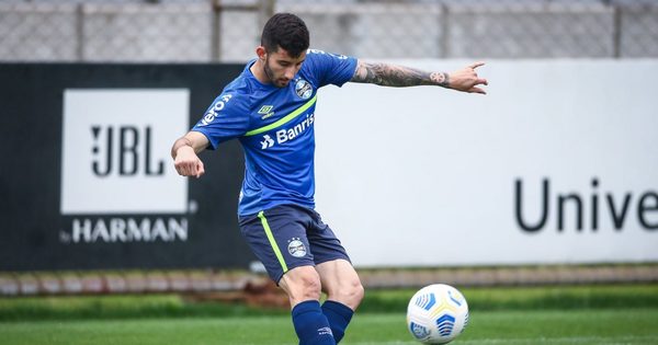 El brutal duelo entre Villasanti y Rafinha en el entrenamiento de Gremio