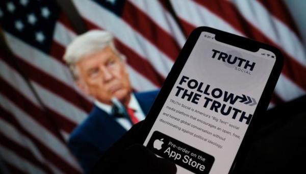 TRUTH Social: Trump anuncia el lanzamiento de su red social.
