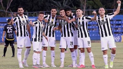 Libertad golea y se instala en cuartos | Noticias Paraguay