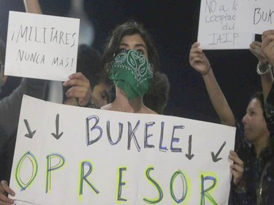 Parlamento salvadoreño prohibió las concentraciones públicas y privadas luego de las manifestaciones contra Bukele