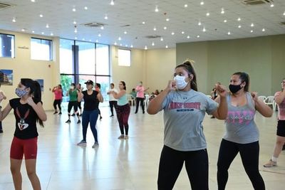 SND: clases de bailoterapia y zumba en el barrio San Francisco - Polideportivo - ABC Color